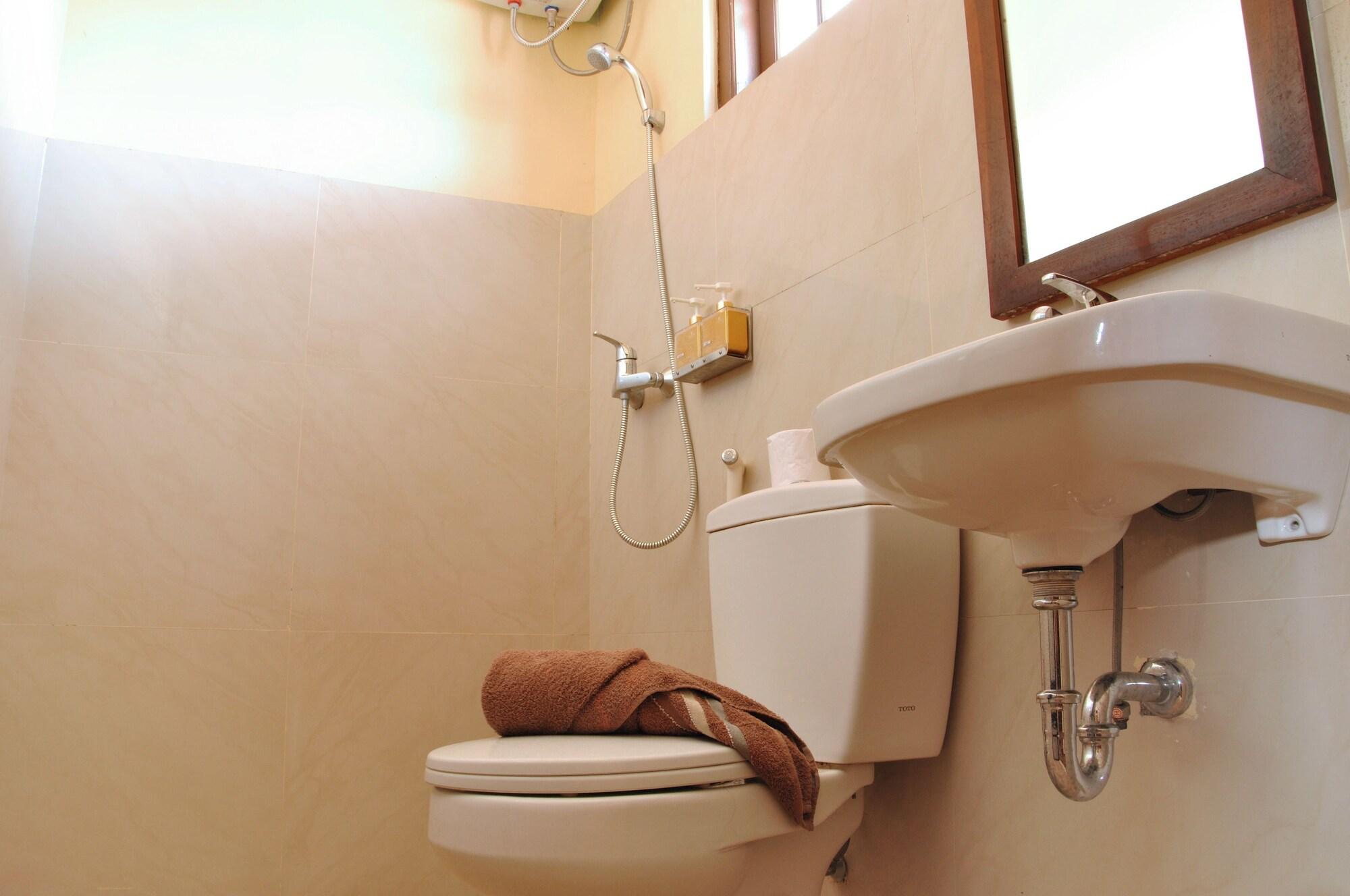 Bemo Corner Guest House Кута Экстерьер фото