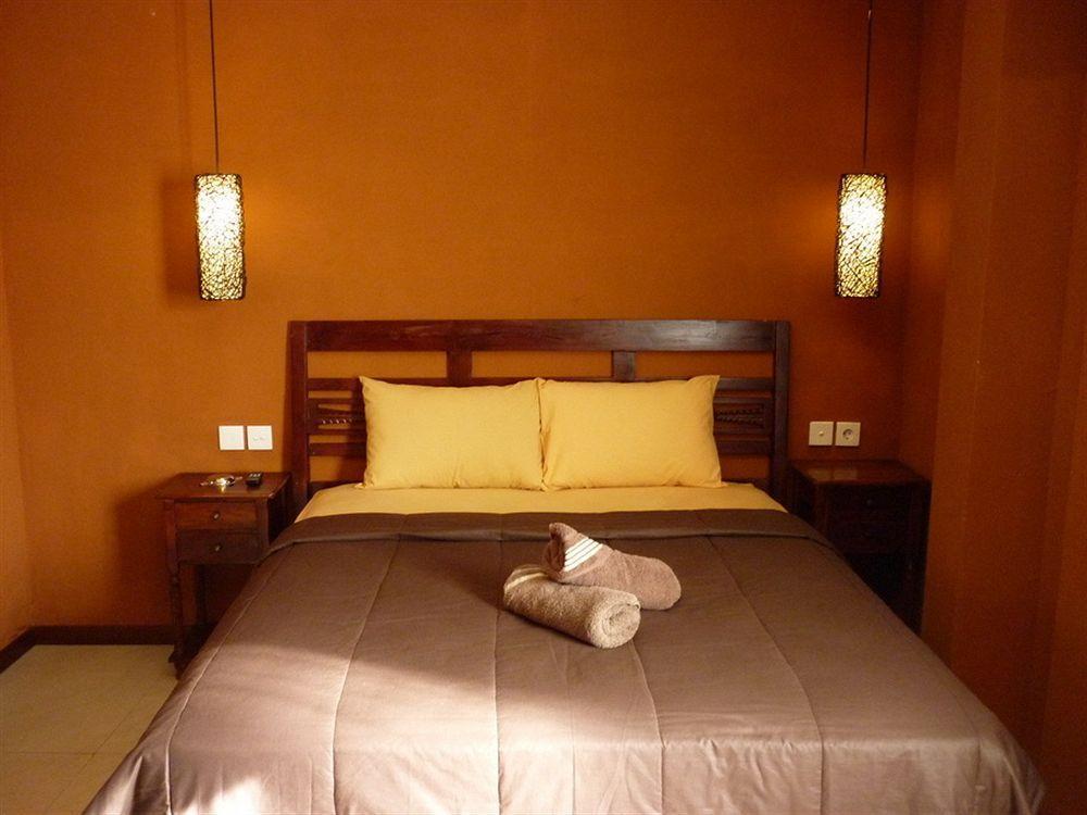 Bemo Corner Guest House Кута Экстерьер фото