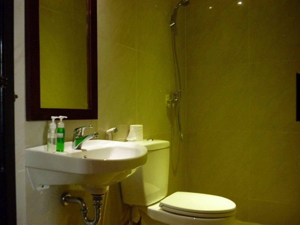 Bemo Corner Guest House Кута Экстерьер фото