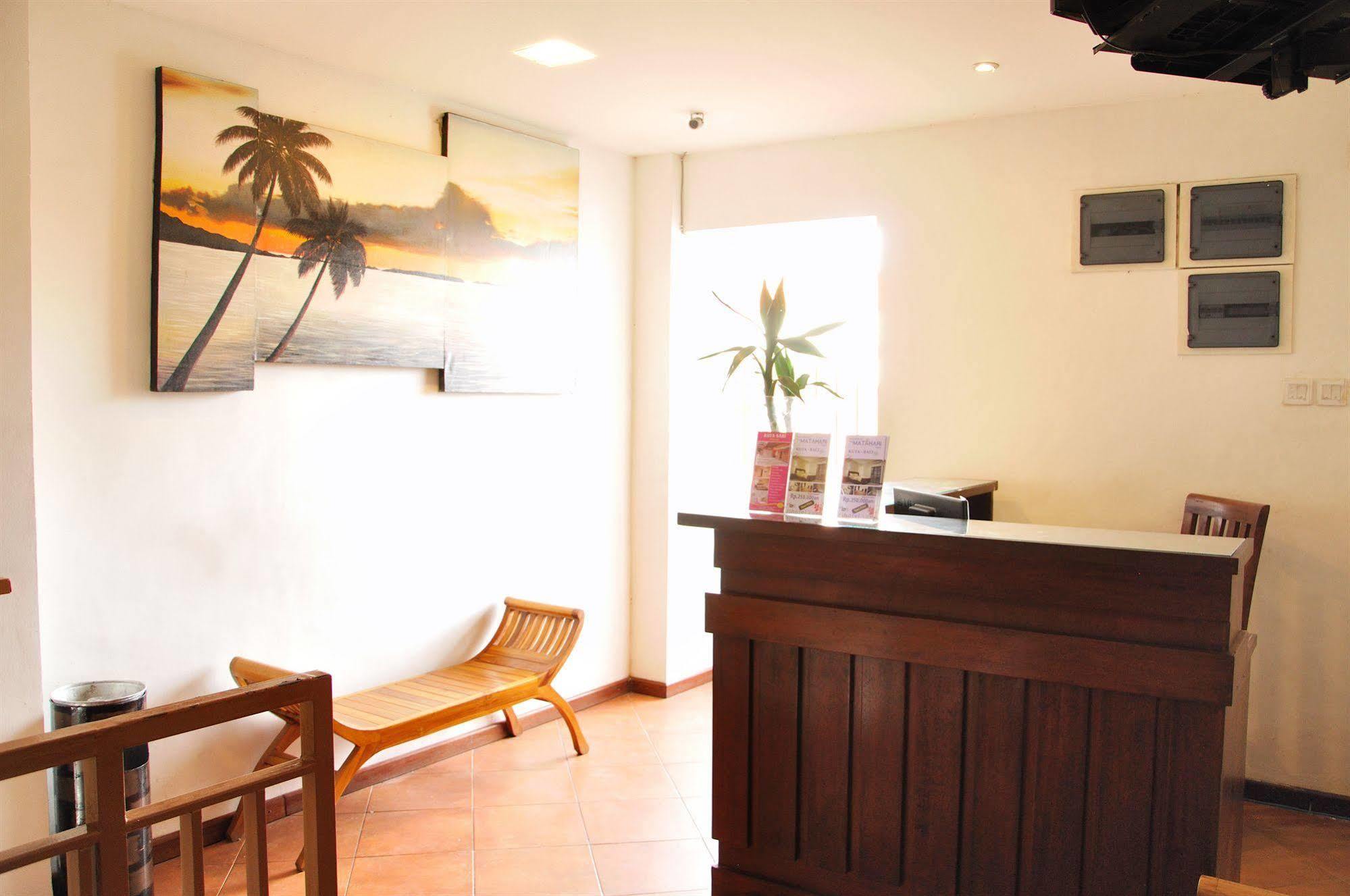 Bemo Corner Guest House Кута Экстерьер фото